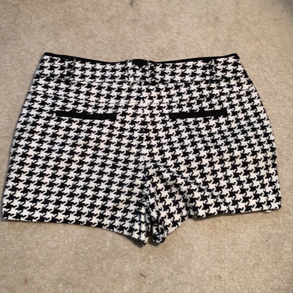 Shorts - Picture 2 of 2